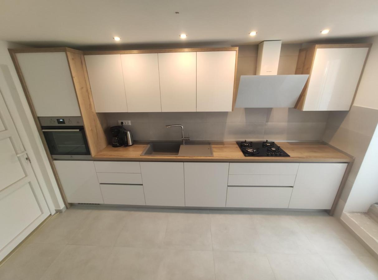 Peaceful Apartment 30 Meters From Sea Zadar Bagian luar foto